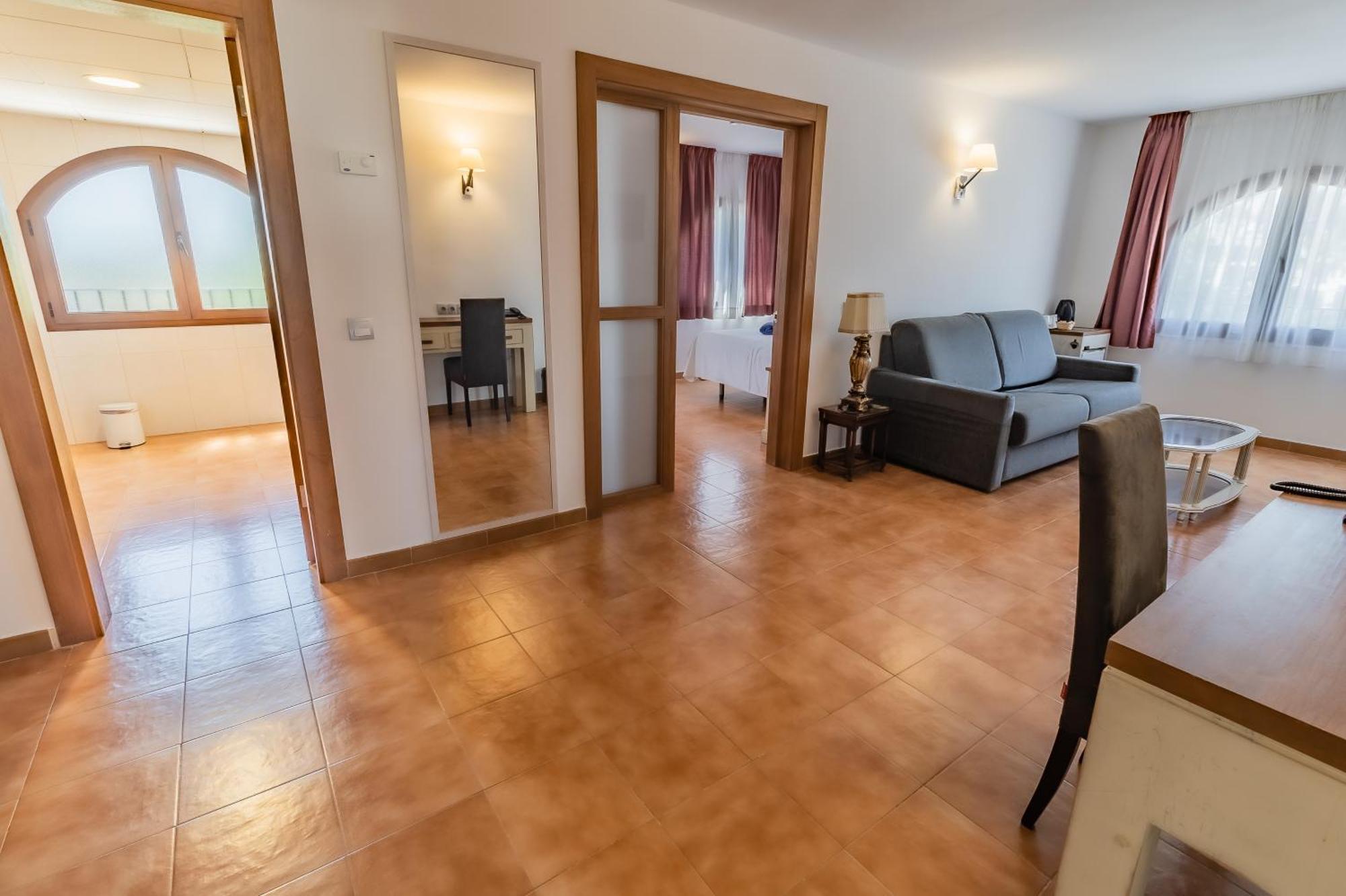 Paloma Blanca Boutique (adults Only) 3*